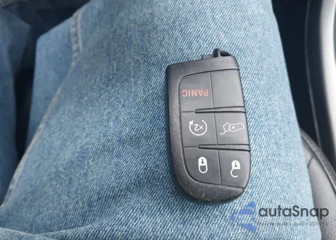 2018 Jeep Compass Latitude 4X4 from USA, damaged, VIN 3C4NJDBB5JT372222